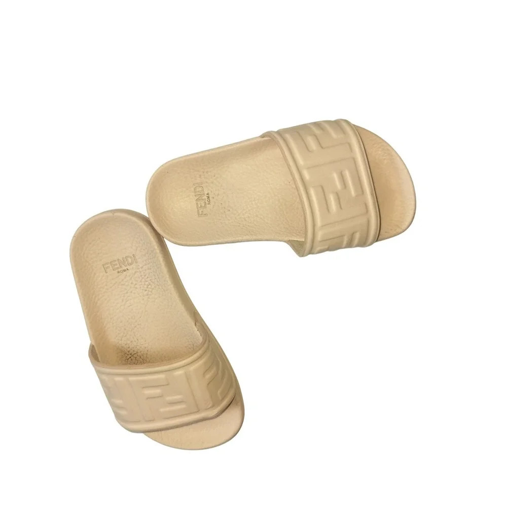 Fendi‎ Roma FF Zucca Logo Slide Sandals Beige Rubber Made in Italy EU 27/28